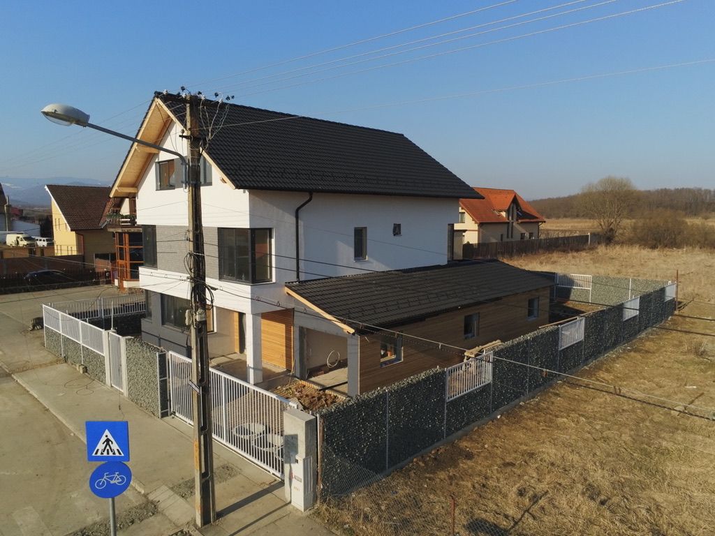 Case in zona Turnisor